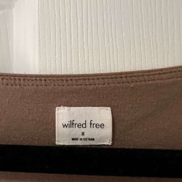 Wilfred Free Orbit Longsleeve - Picture 2 of 2